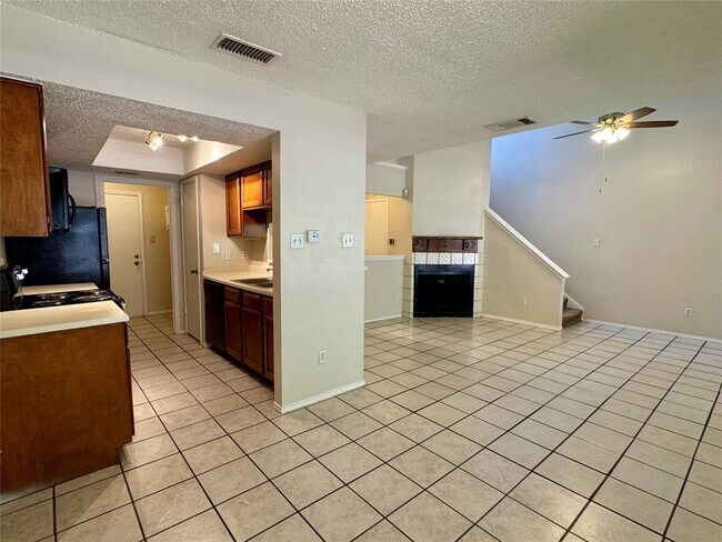 Photo - 512 Eberhart Ln Unidad 402