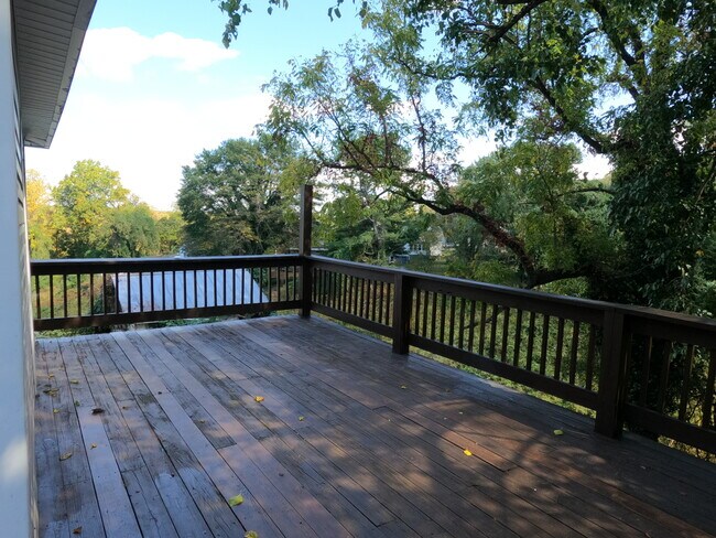 Photo - 128 Marshall St