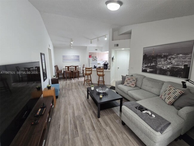 Building Photo - 12840 Vista Isles Dr Unit 622