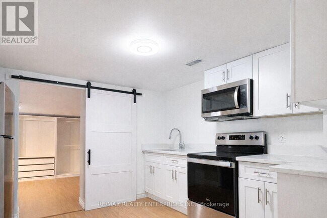 Photo - 818 Buttonbush Ct