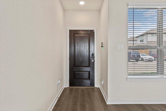 Photo - 2500 Forest Creek Dr Unit 703