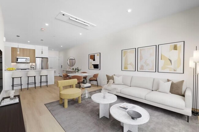 Building Photo - 4525 Bergenwood Ave Unit 408