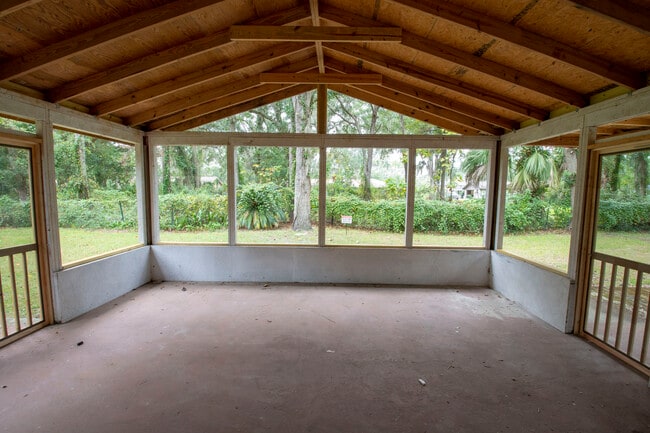 Photo - 831 Devon Drive