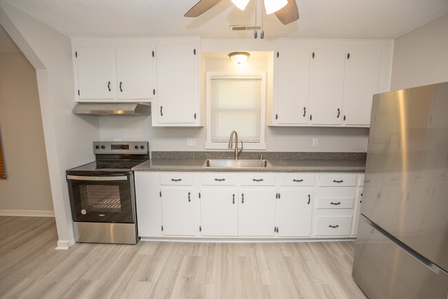 Photo - 917 Harding St