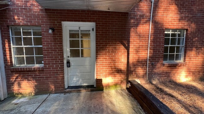 Photo - Welcome to our Rent Special in Fayetteville! This charming 2 bedroom, 1 bathroom house is perfect...