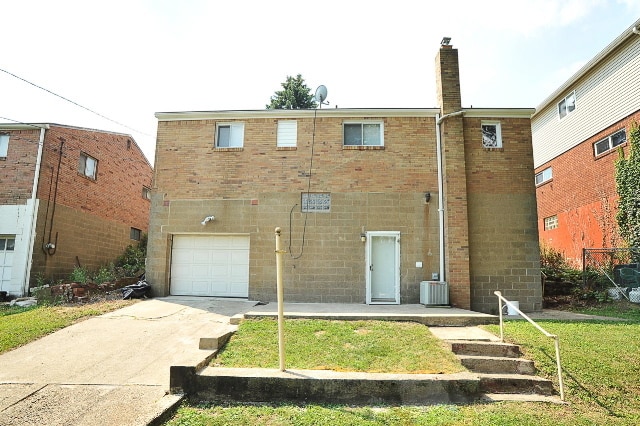 Photo - 1440 Barr Ave