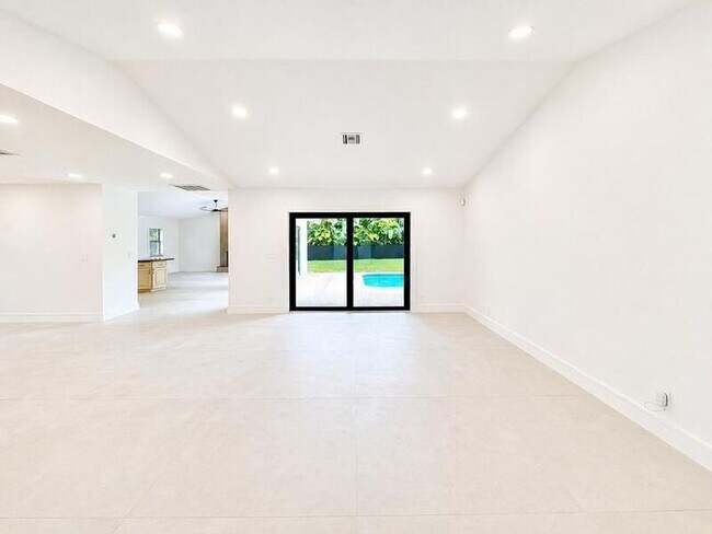 Photo - 4823 NW 91st Way