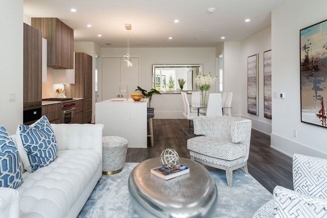 Photo - 3525 Normandy