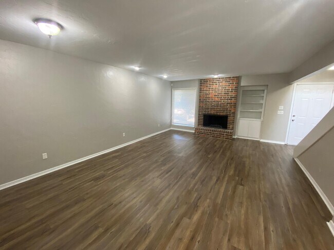 Photo - 10125 N Pennsylvania Ave