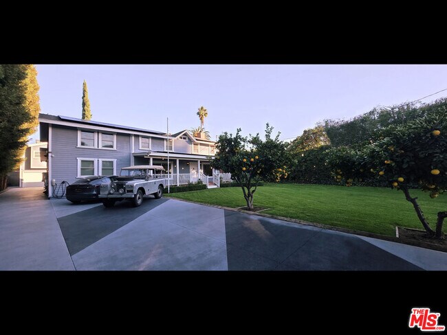 Photo - 4744 Haskell Ave