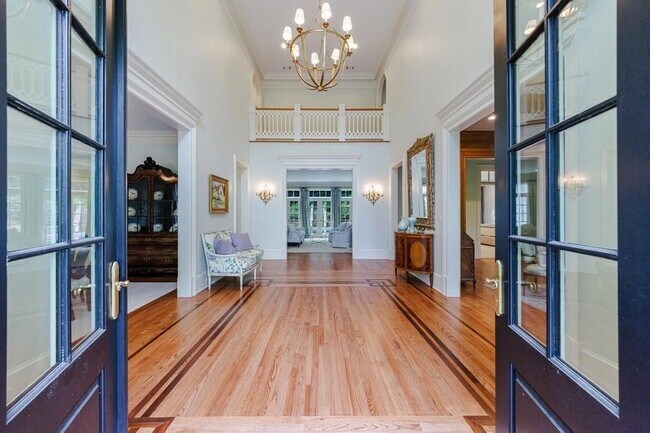 Photo - 25 Asheworth Ct NW