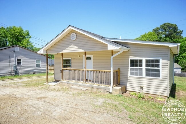 Photo - Practically New!