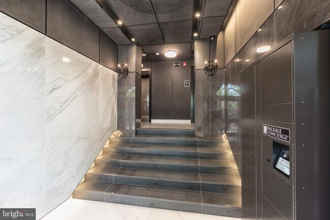 Photo - 816 Potomac Ave SE Unidad 304