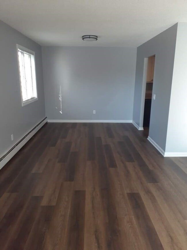 Photo - RIVERSIDE CHATEAU ASSOCIATES LP Unit 210