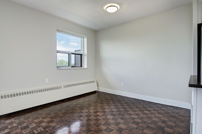 Photo - Inwood Manor