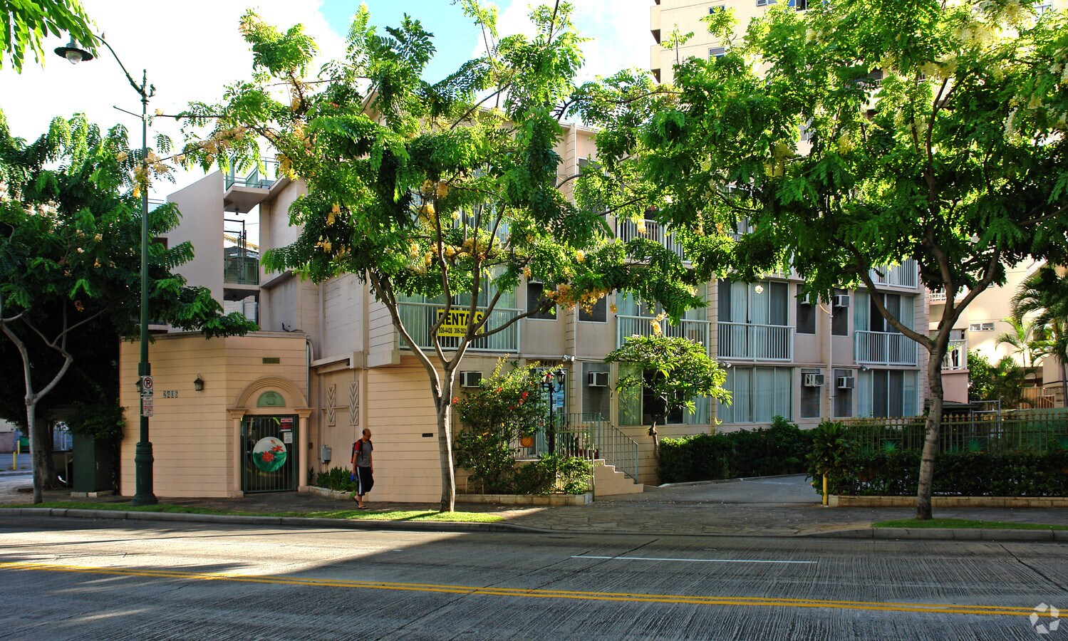 Photo - 2406 Kuhio Ave Apartments