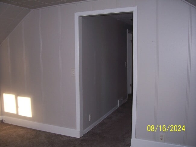 Photo - 5669 Pearl Rd