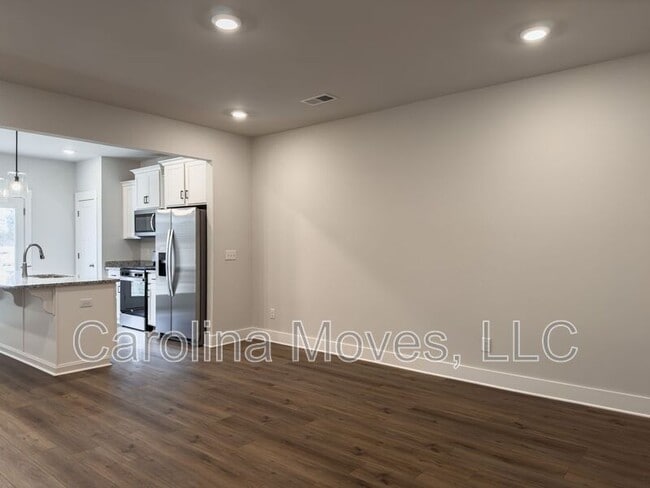 Photo - 406 Hazelcote Rd