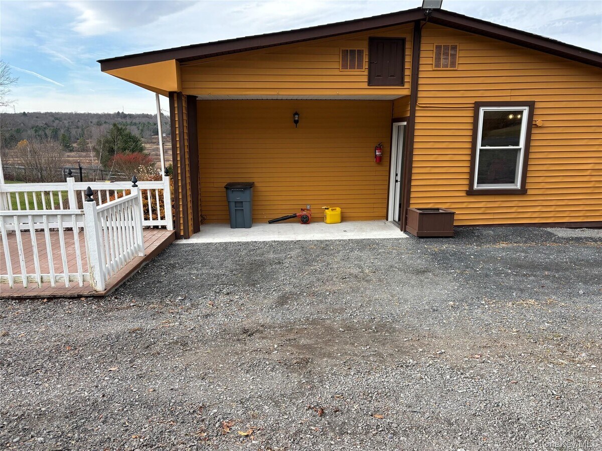 Photo - 130 S Maplewood Rd