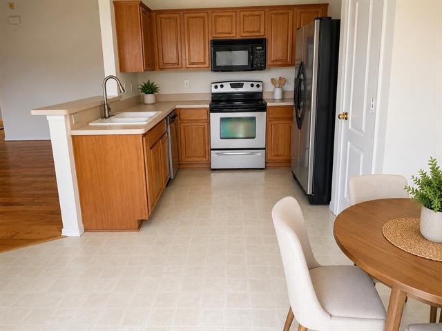 Photo - 208 Orchard Trail