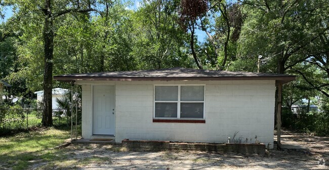 Building Photo - 450 E Field Ave Rental