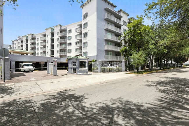 Photo - 2415 NW 16th Street Rd Unidad 203 Rental