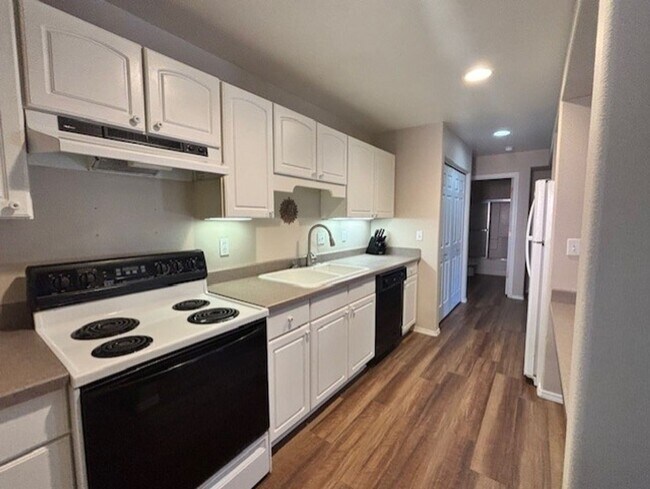 Photo - Lower Level SunriverCondominium Unit - Pow... Unidad H5