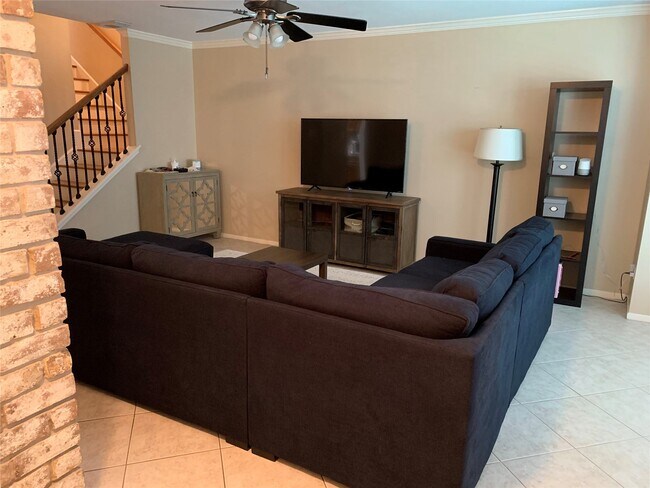 Building Photo - 13078 Trail Hollow Dr Unit 3078