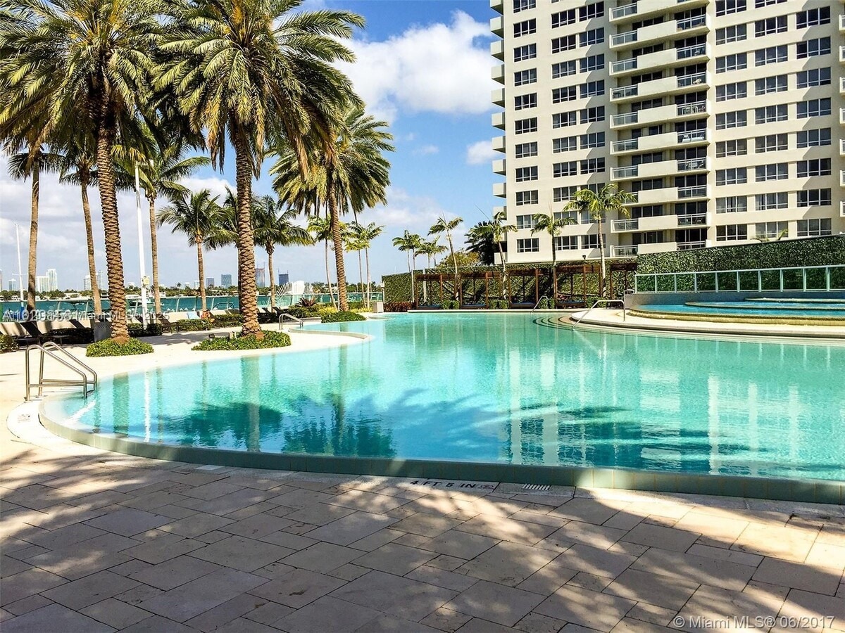 Photo - 1500 Bay Rd Unidad 758s Rental