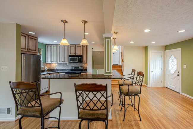 Photo - 5806 Flanders St