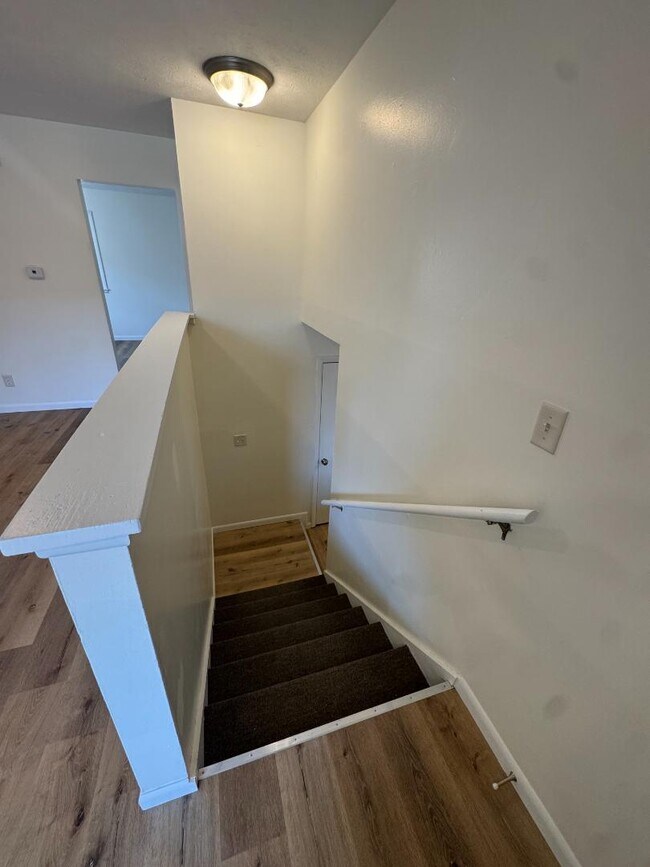 Photo - 208 Lindell Dr