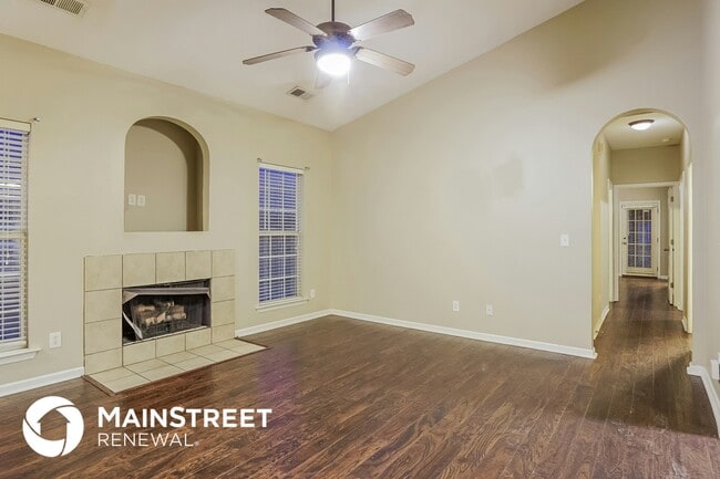 Photo - 4737 Longmeadow Dr