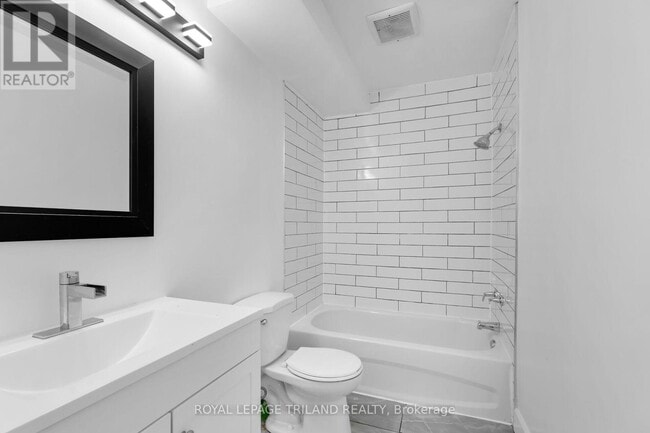 Photo - 1566 Allen Pl Unit 2