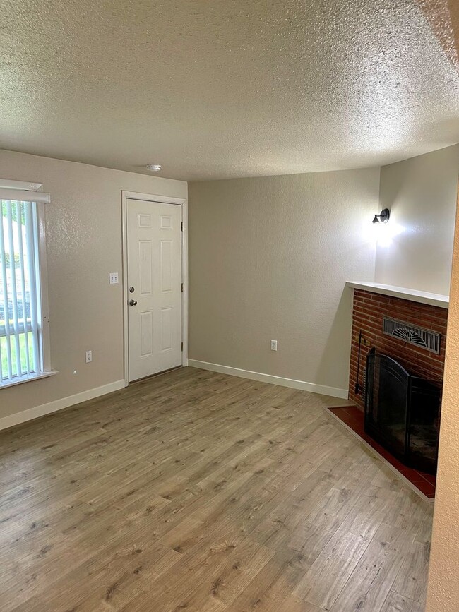 Photo - 2 Bdrm, 1 bath, 832sf home in Spanaway