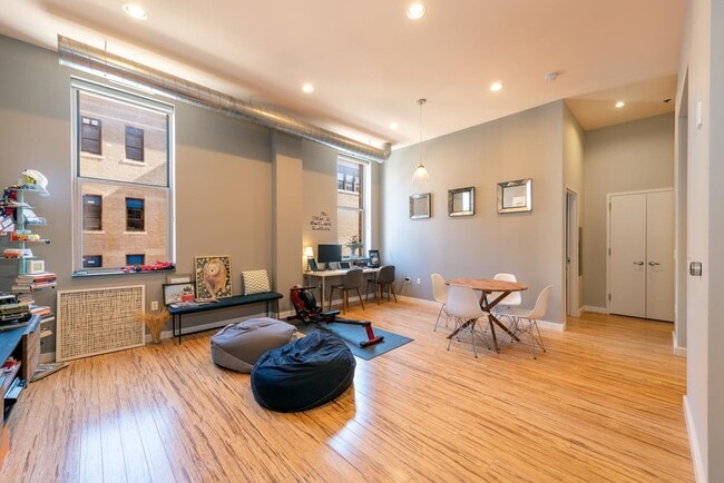 Photo - 232 Pavonia Ave