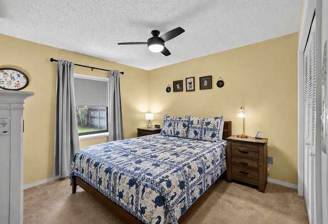 10 Bolling Ln