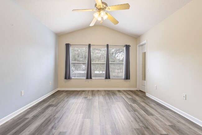 Photo - 8324 72nd Ln E