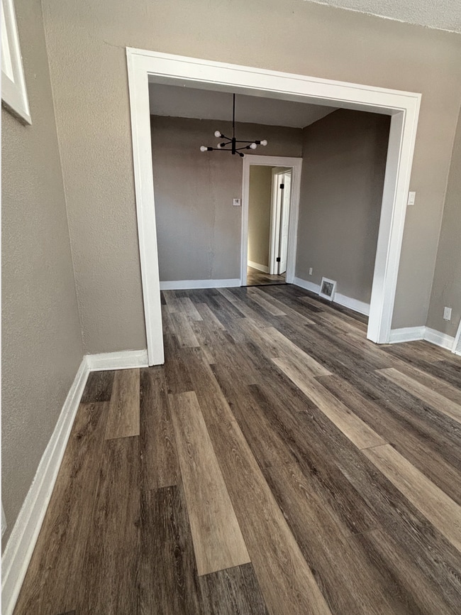 Photo - Spacious Open Concept Fully Renovated 3Bedroom 2 Bath Home