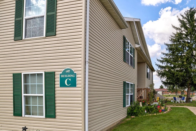 Photo - Summer Tree Terrace