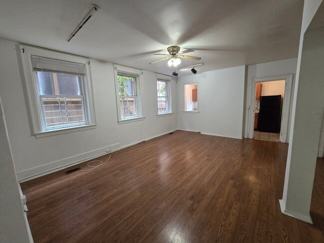 1103 W Franklin St