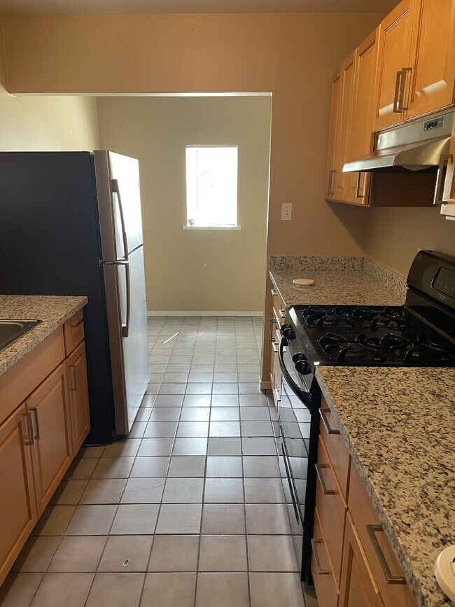 Photo - 2040 Riley Ct Unit 2