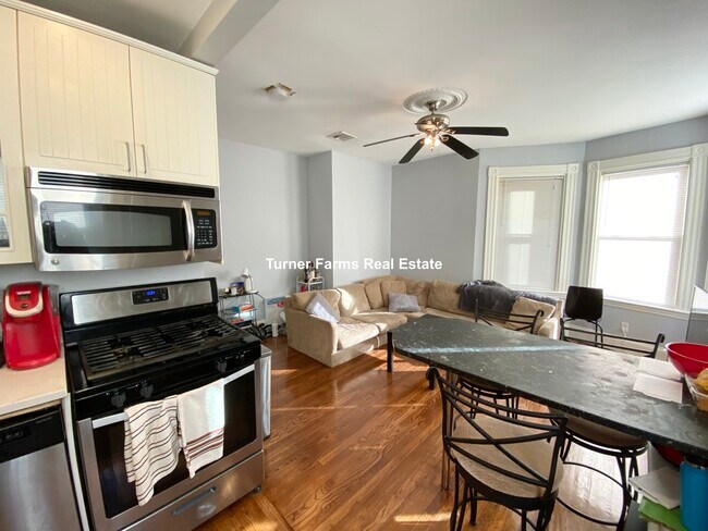 Photo - 43 Hillside St Unit 2F