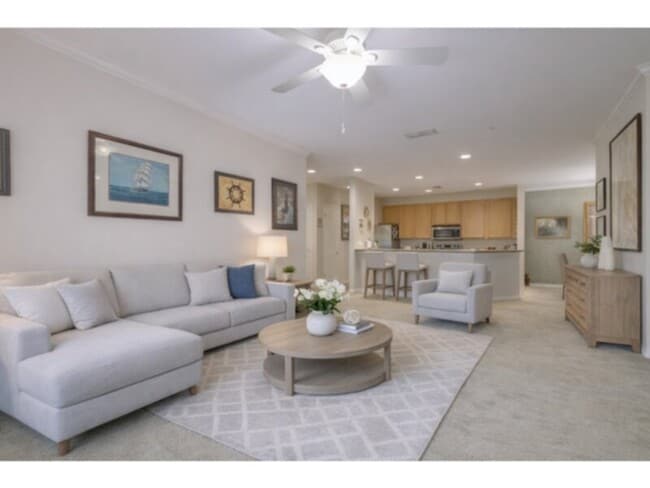 Photo - 5988 Summerhill - 2 beds unit with elevator access