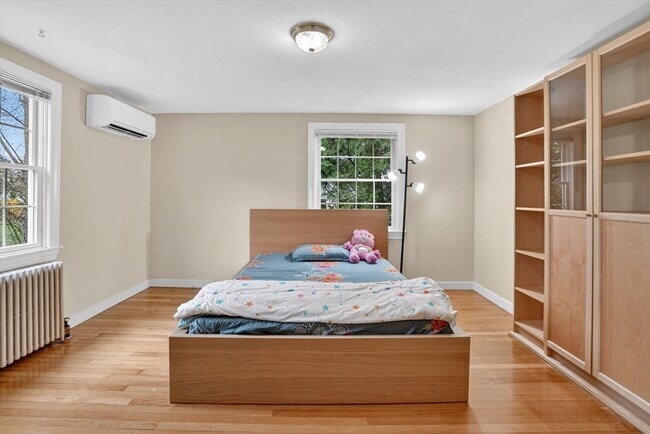 Photo - 13 Pleasant St