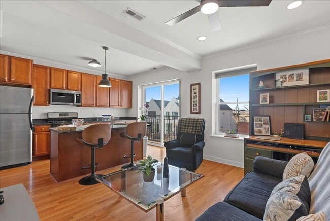 Photo - 3741 N Milwaukee Ave