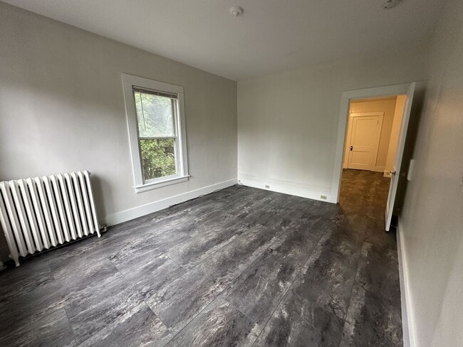 Newly Remodeled 1-BR Apartment with Off-Street Parking & Extra Storage!