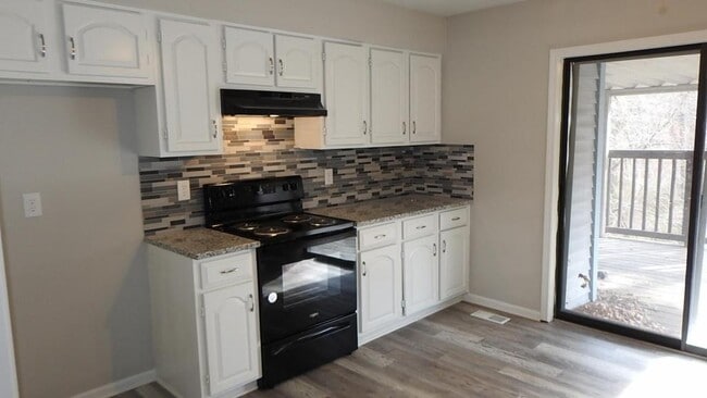 Photo - 1813 Glenn Hendren Dr