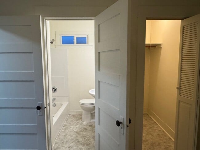 Photo - 2015 I St Unit 2017 I ST