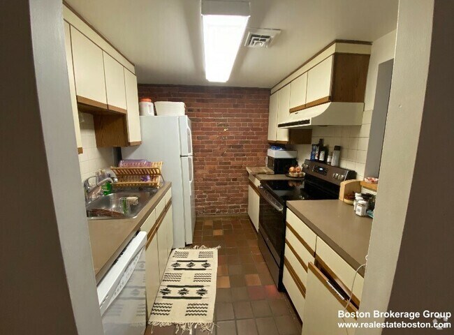 Building Photo - 103 Gainsborough St Unit 007 Rental