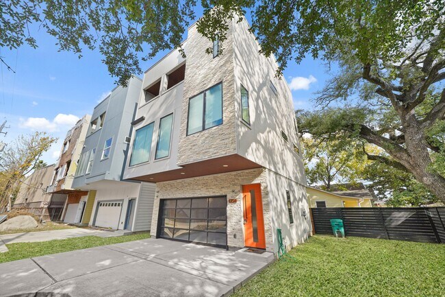 Photo - 1704 Tabor St